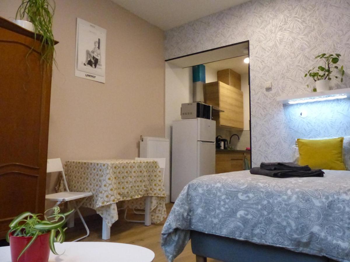 Apartment Superbe Au 1er Etage, Proche De La Gare Du Midi *